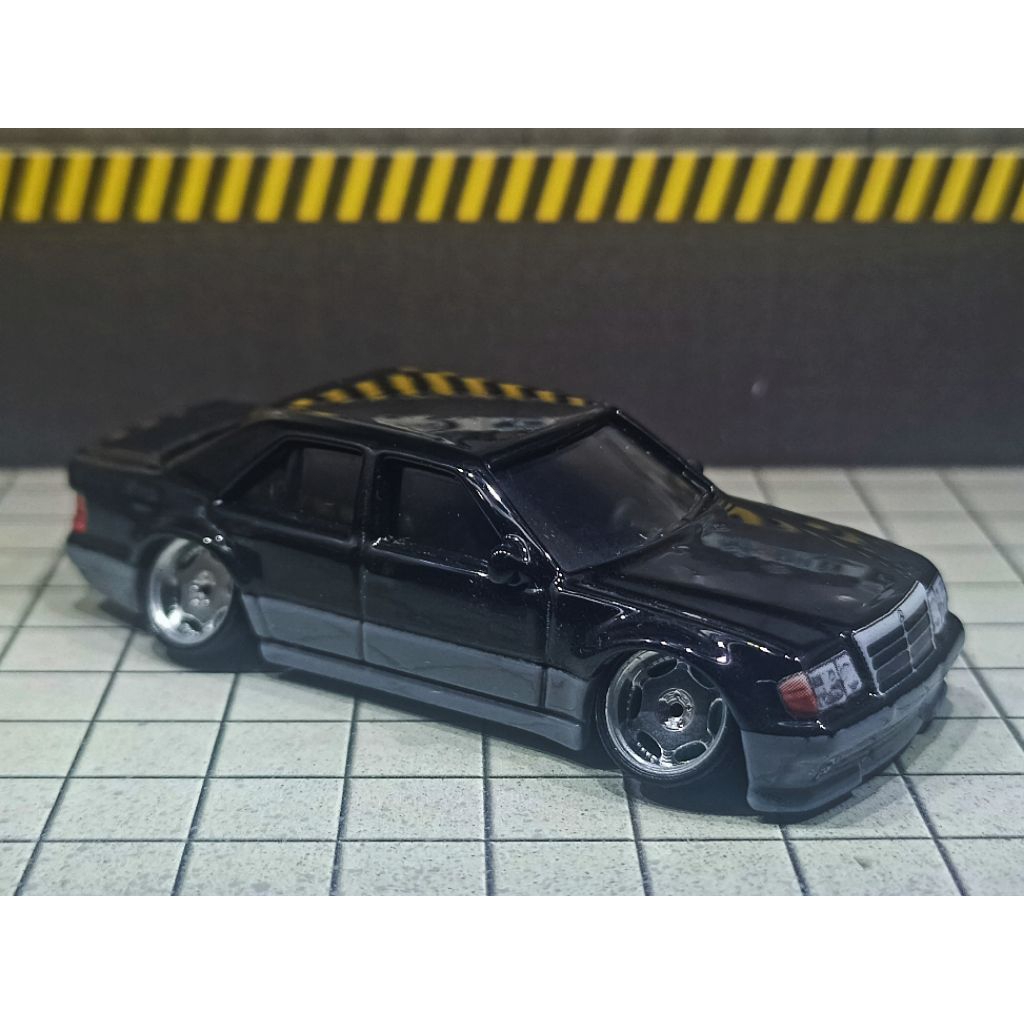Custom Hotwheels Mercedes Benz 500E Hitam Abu