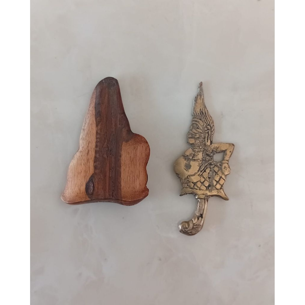 Keris Semar Kuningan Kecil Kayu Timo
