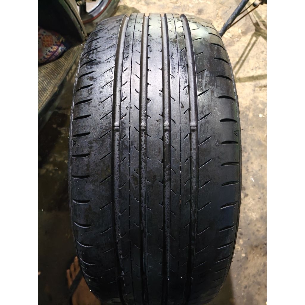 ban mobil 225/50 R18 Dunlop tebal Tubles