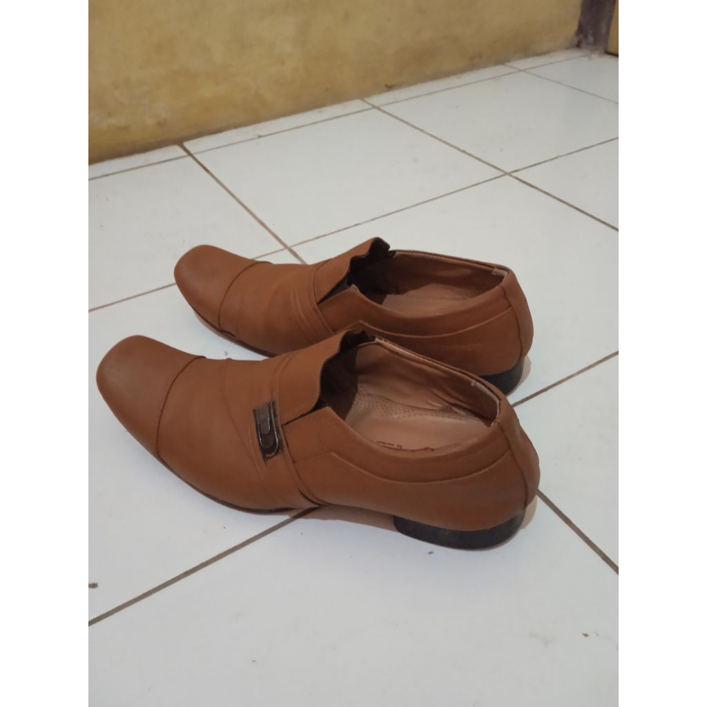 sepatu kulit original second size 40-41