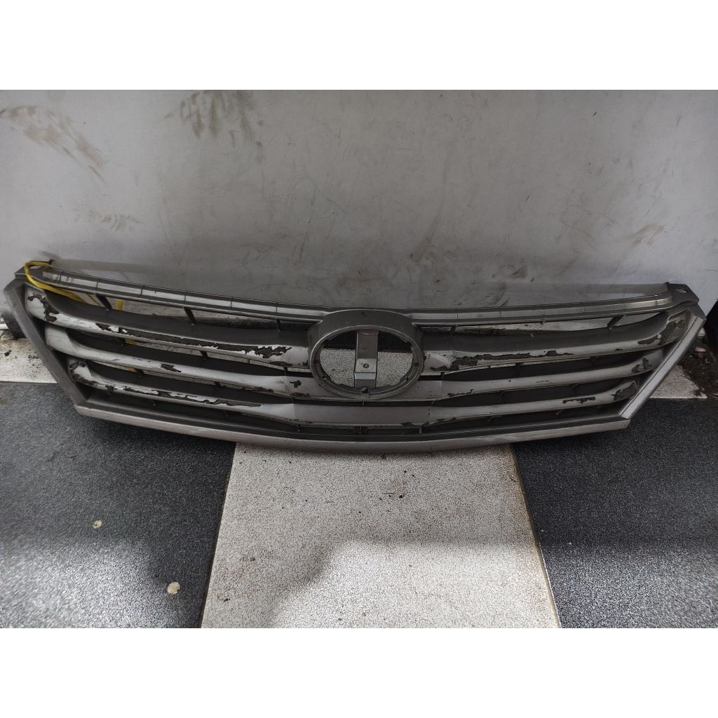 grill gril depan kijang innova 2012-2014 original copotan