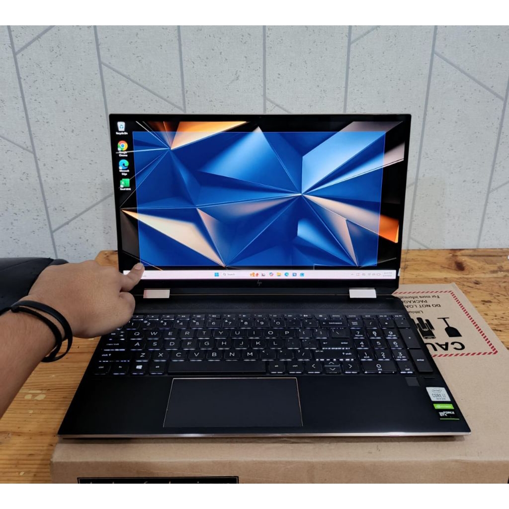 HP Spectre X360 15 - df0001TX, Core i7-10750H, Ram 16/1Tb Ssd, #GTX 1650 4Gb, #Touchscreen, #Flip, 2