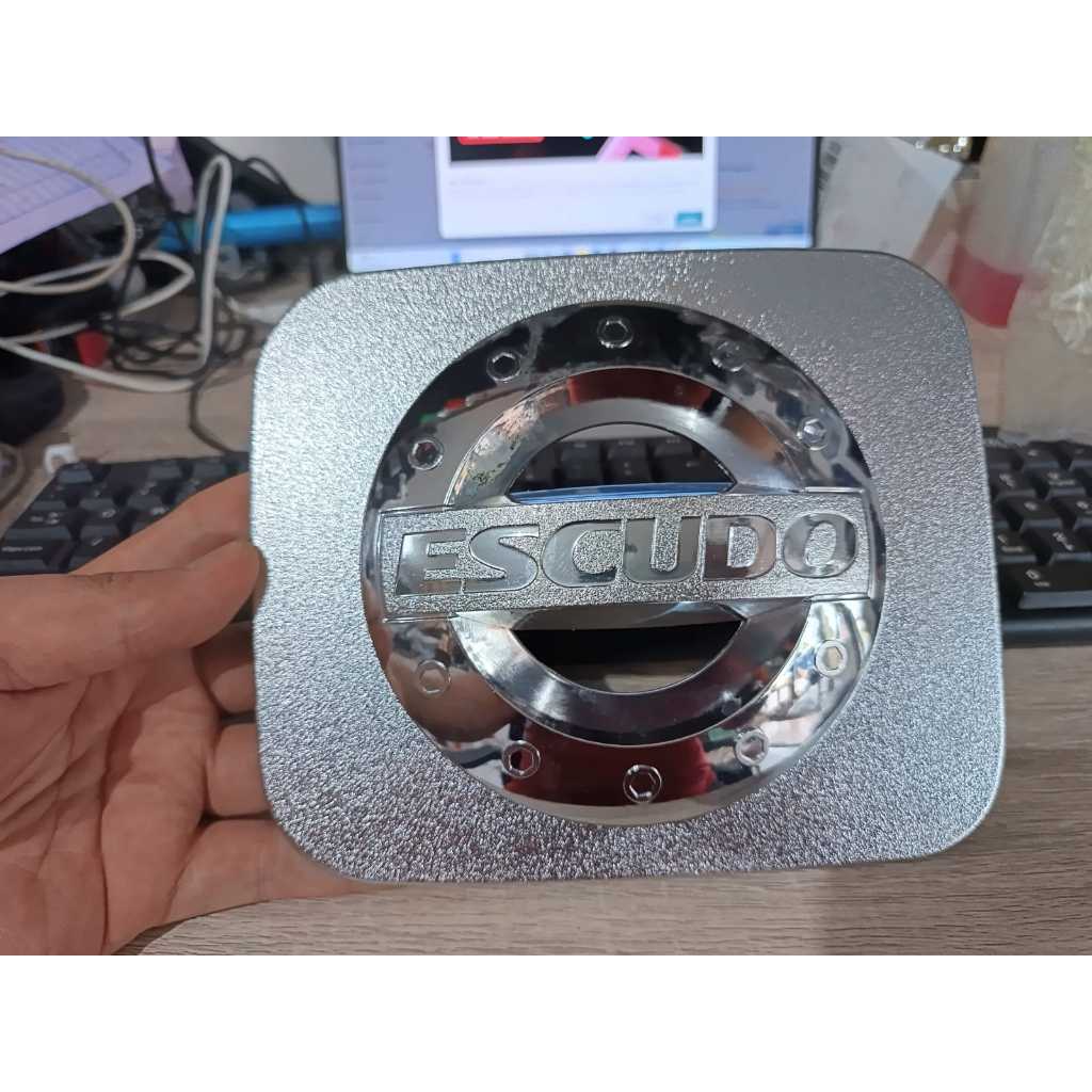 .cover tutup tangki bensin mobil suzuki escudo chrome crome tempel