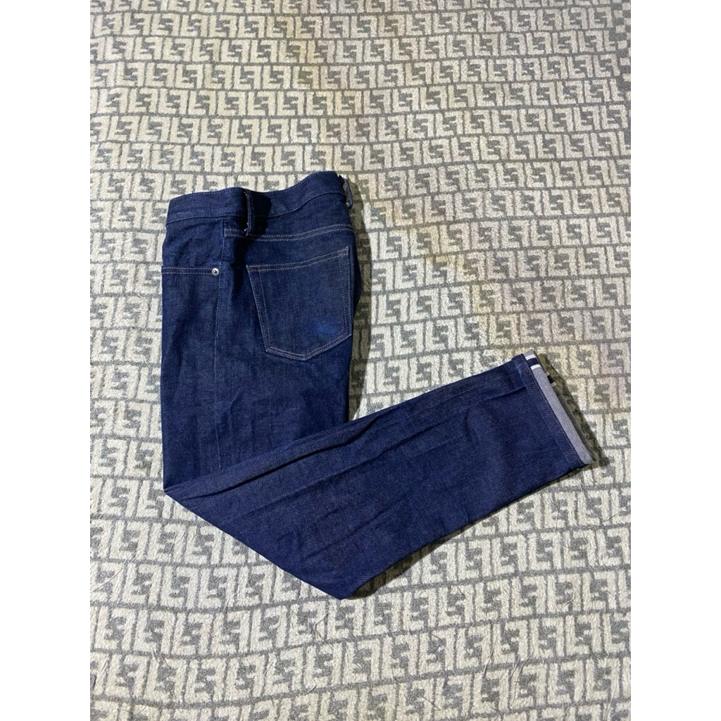 Uniqlo Selvedge Slim Straight Jeans