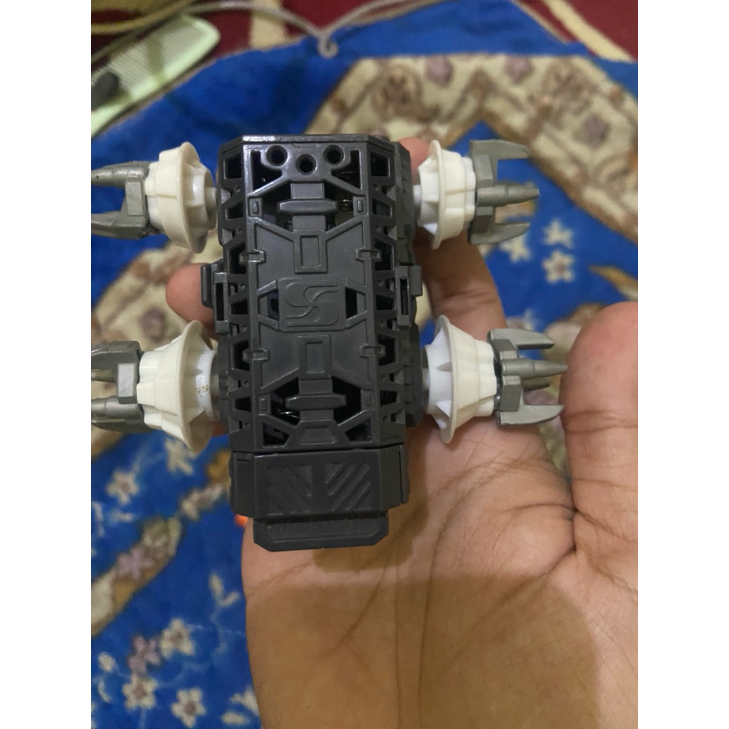 crush gear chasis mvts bandai + dinamo tamiya