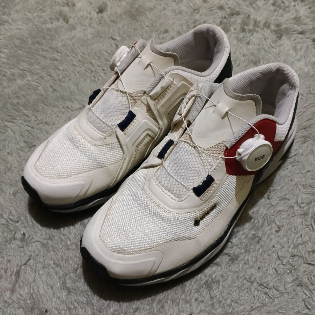 sepatu second BLACK YAK GORETEX size 39 insole 24 cm limited