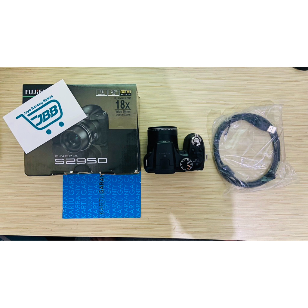 FUJIFILM S2950 Second like new