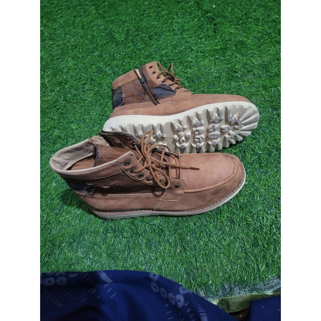 sepatu boot moctoe boy size 42