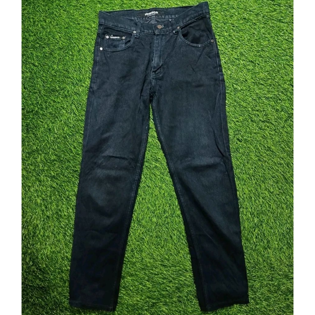 Unesco Celana Panjang Jeans