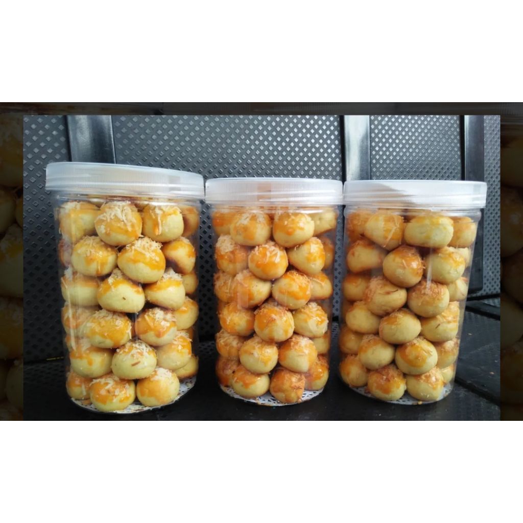 Paket kue kering,nastar,kue kacang dll