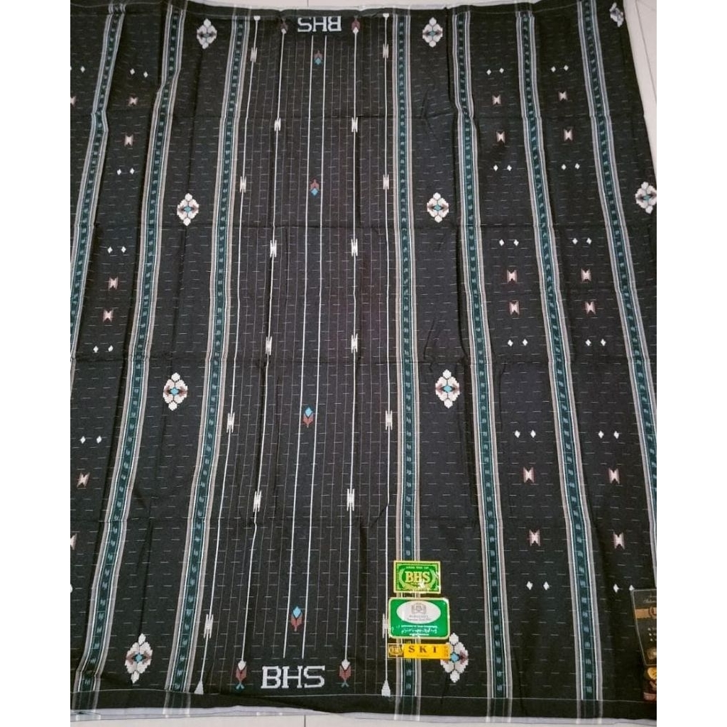 SARUNG BHS SKT GOLD SUTRA SPUNSILK 210 HITAM LIMITED EDITION