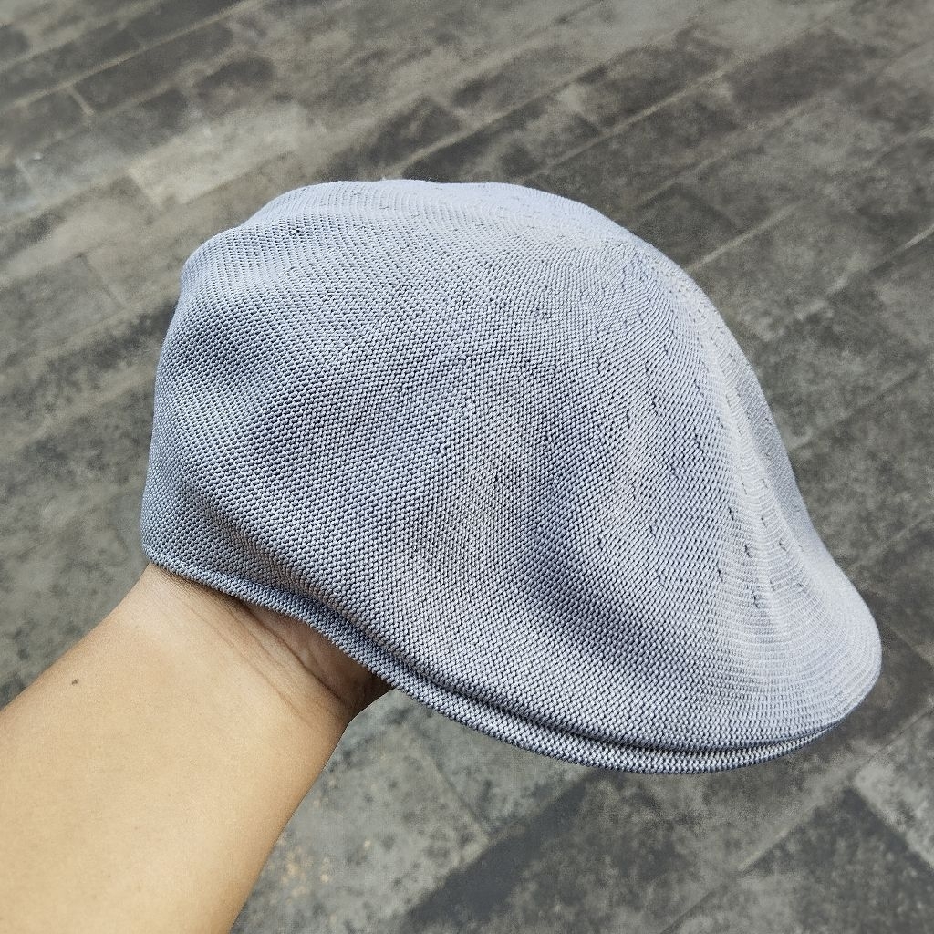 Topi flatcap copet pelukis UNIQLO ORIGINAL