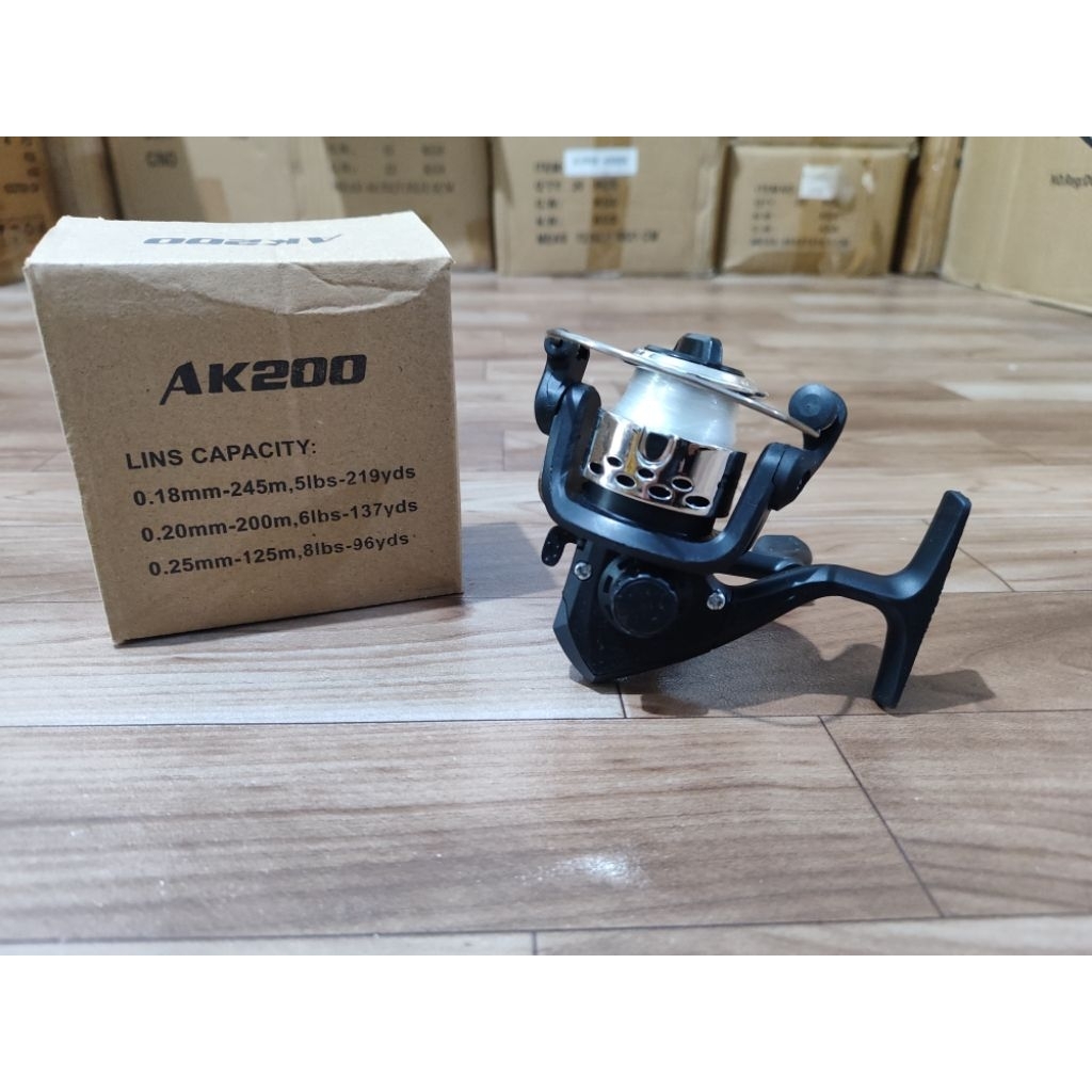 Reel AK - 200 (Free Senar)