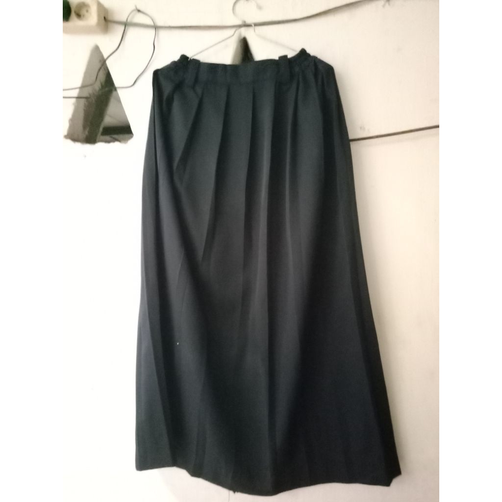 Rok Panjang Biru Dongker