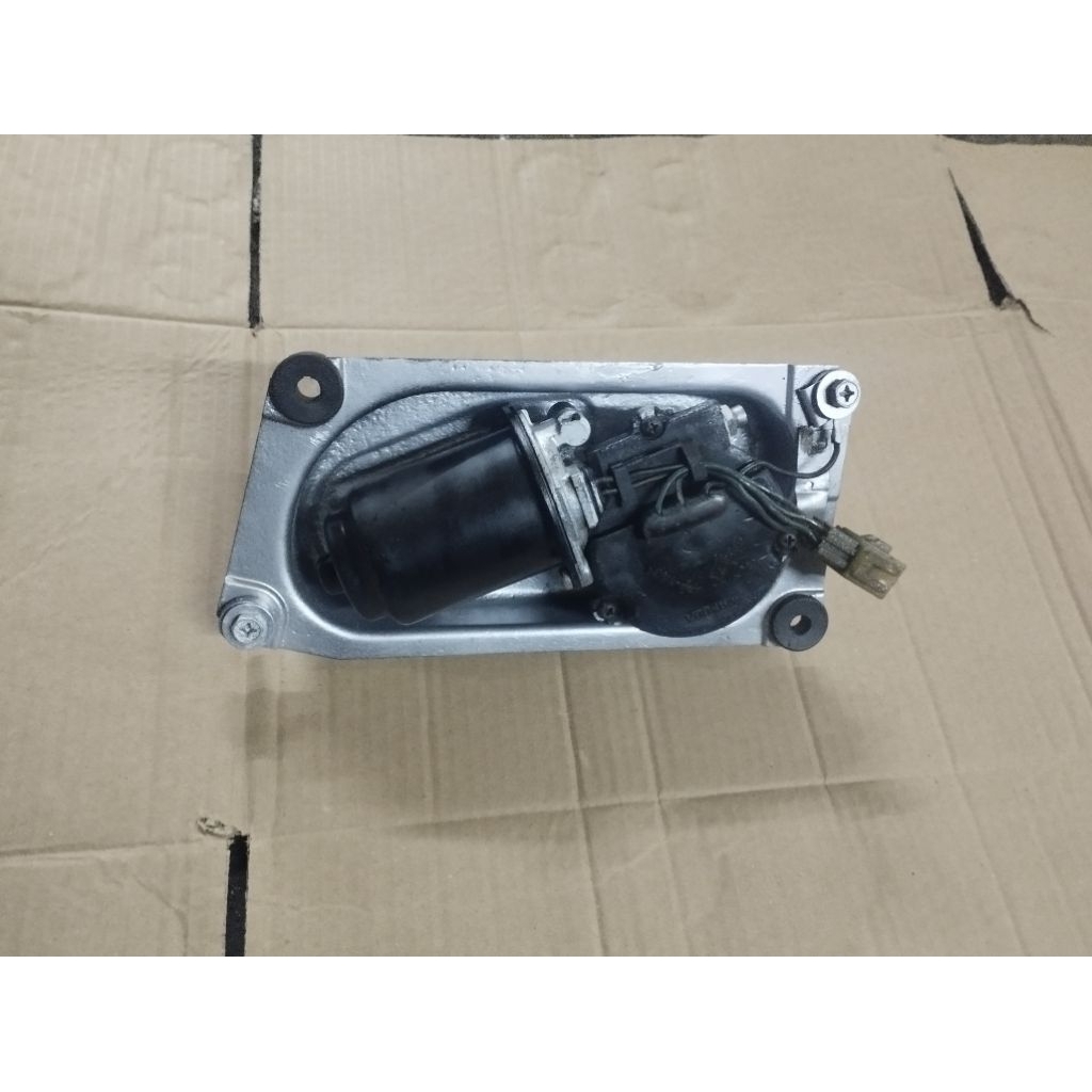 Motor dinamo wiper grand escudo 1.6 dan escudo 2.0 original