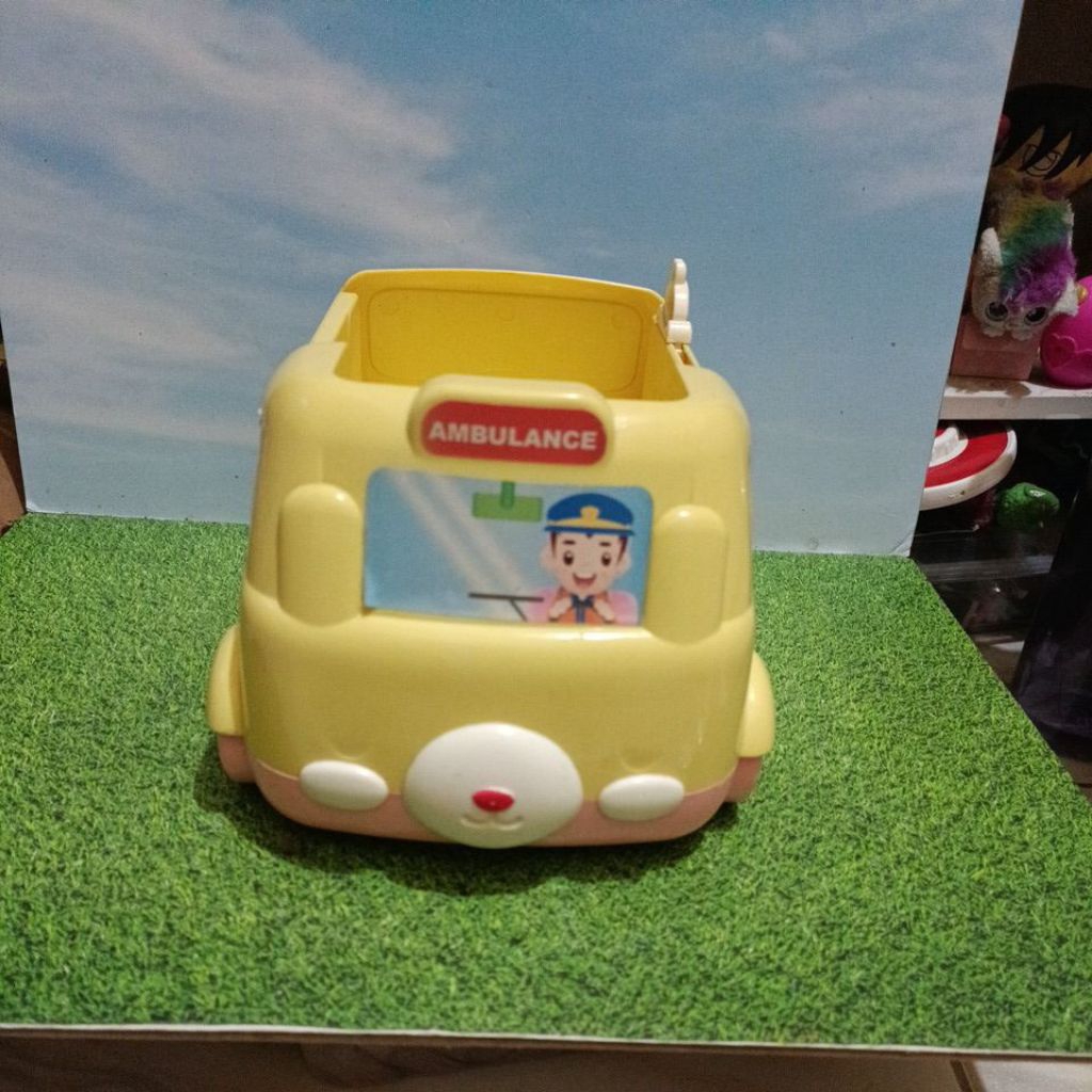 Youngtoys Kongsuni Ambulance Bed