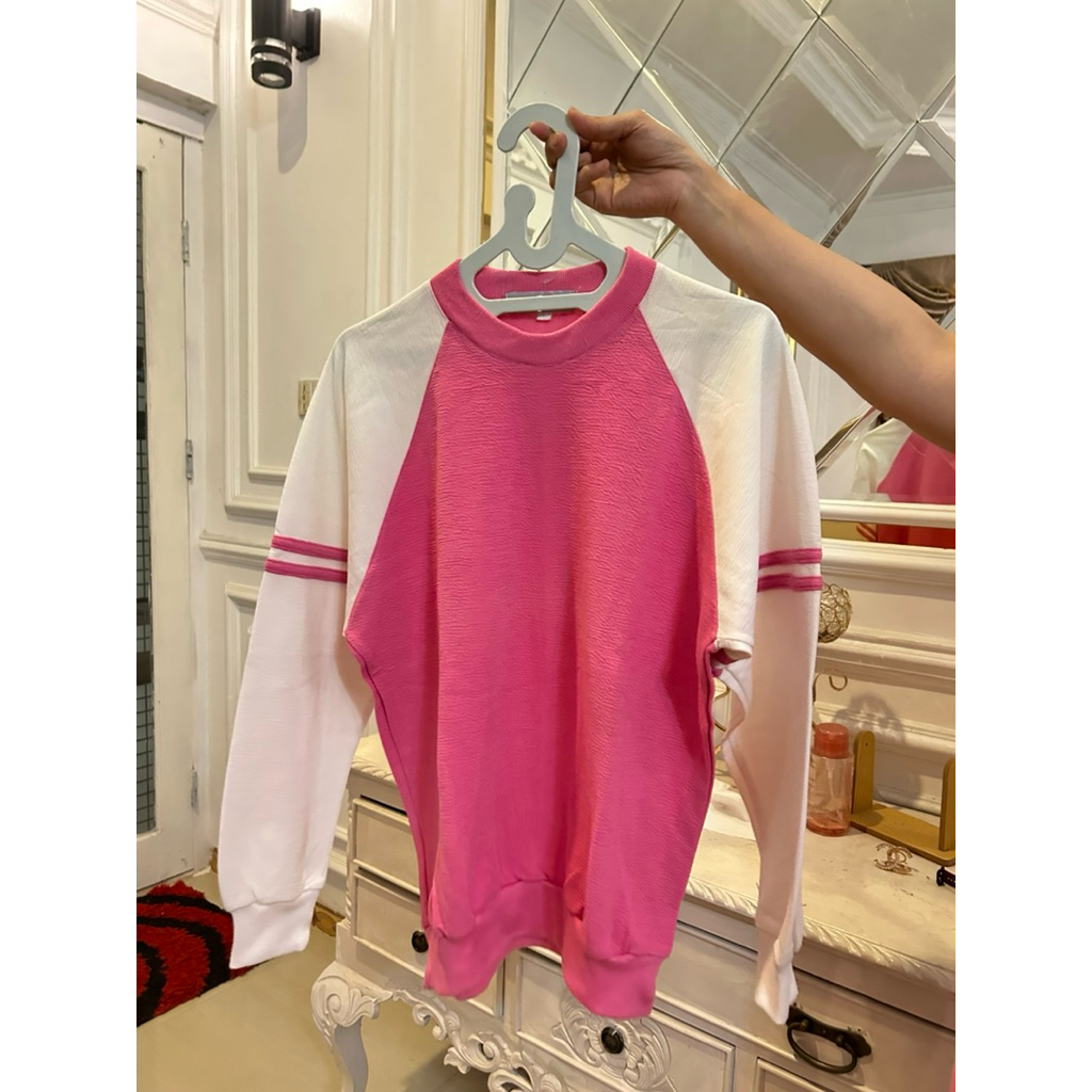 [Preloved] Baju Sport One Set Wanita