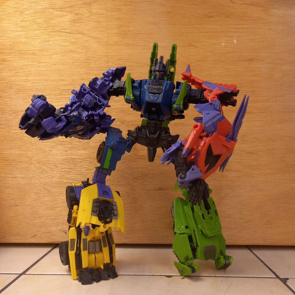 transformers universe legend bruticus