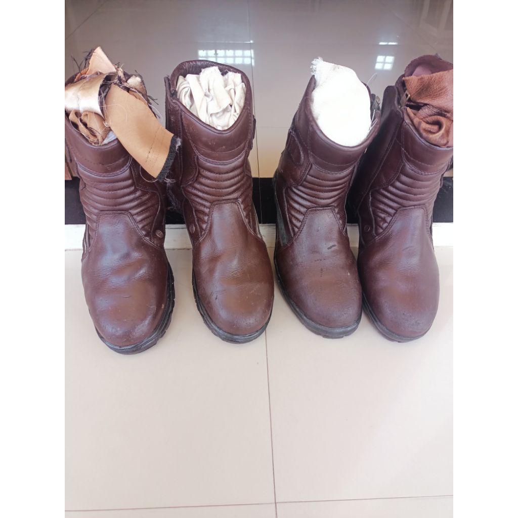 sepatu kulit bekas berkualitas