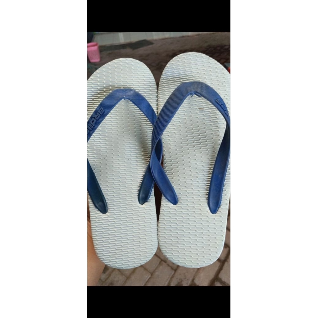 sandal jepit ardiles