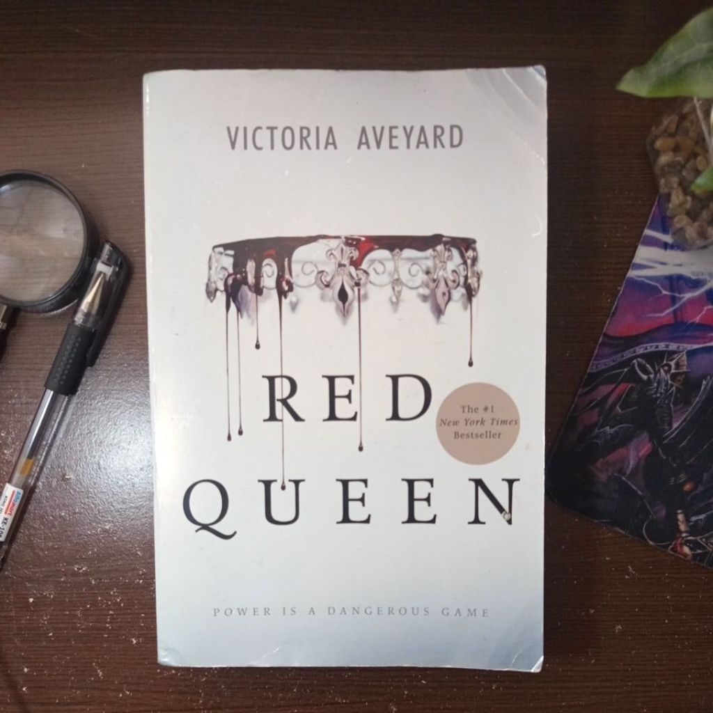 [Preloved] Red Queen - Victoria Aveyard