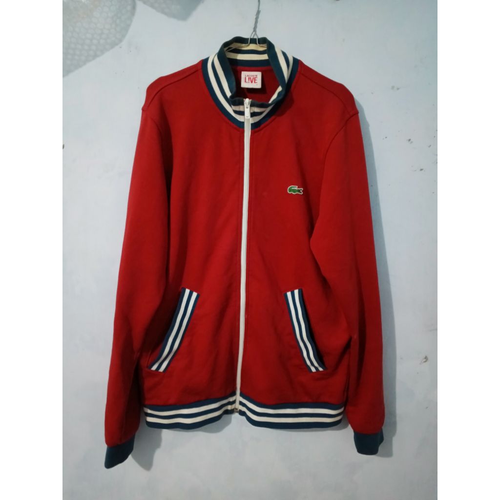 Lacoste live