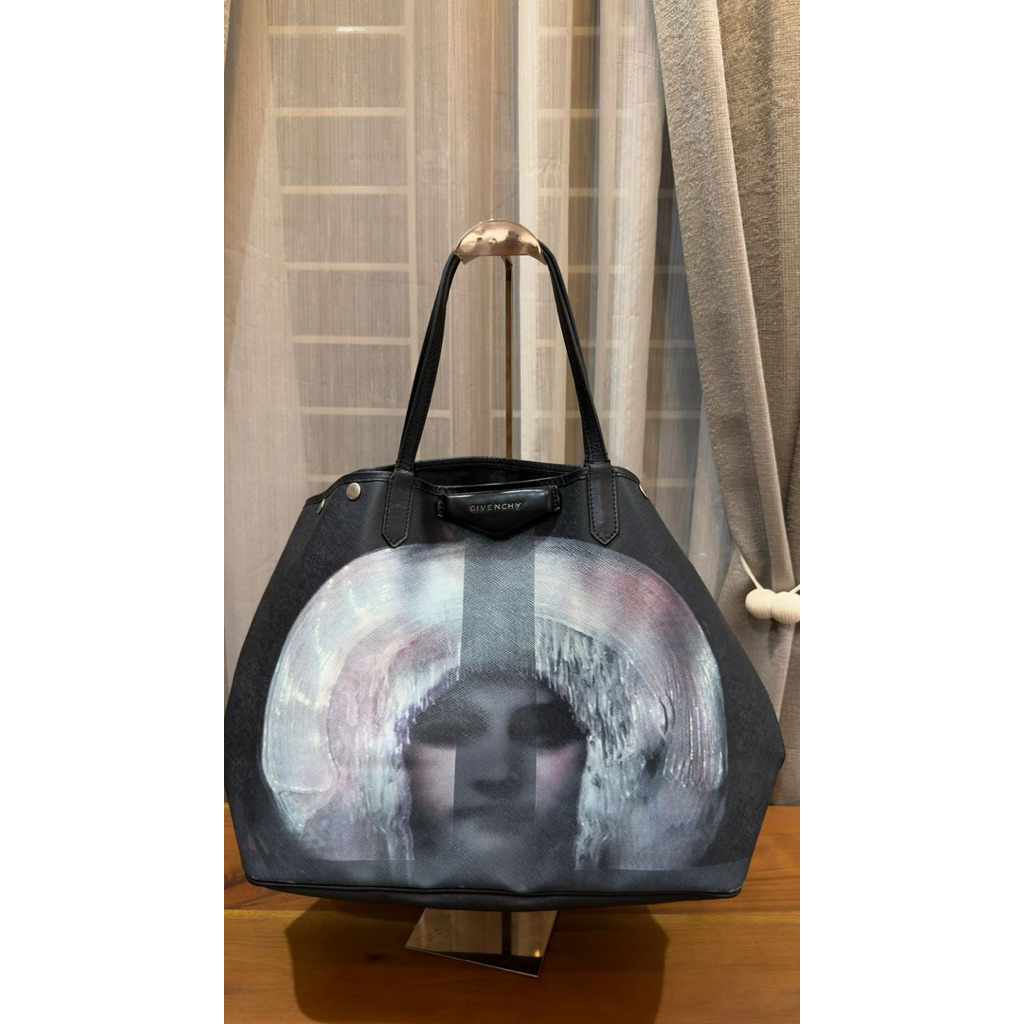 Givenchy Madonna Antigona Tote Bag
