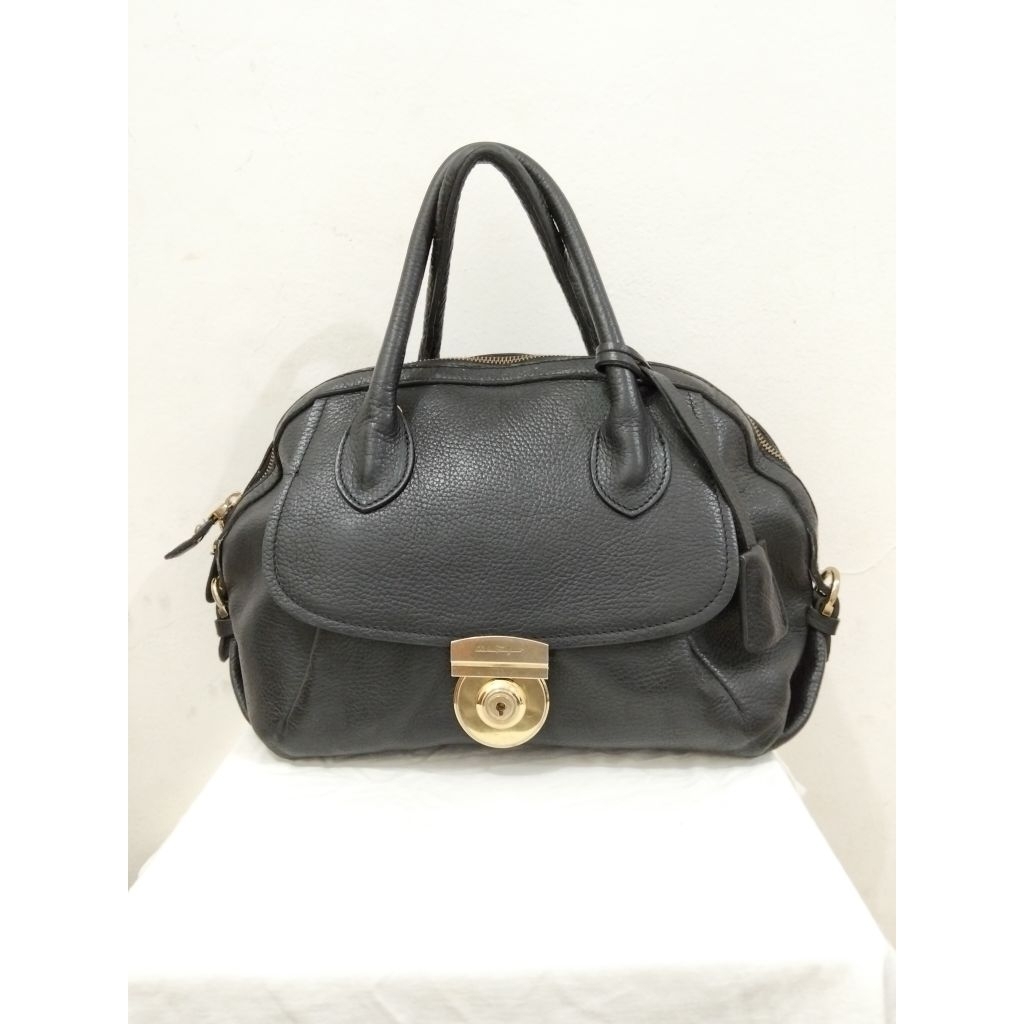 PRELOVED TAS SALVATORE FERRAGAMO LEATHER - Black