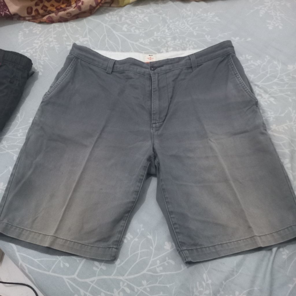 celana pendek dockers original