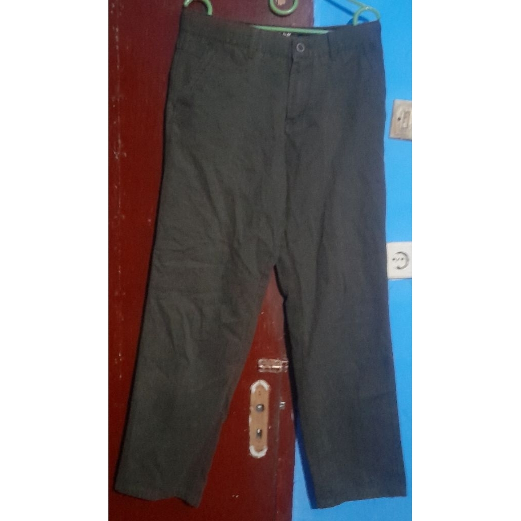 Preloved Celana Panjang Larusso