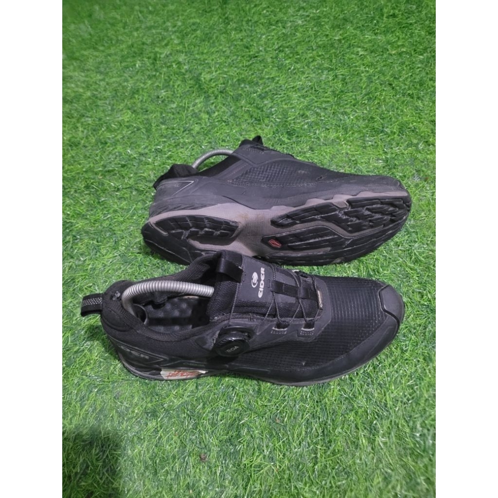 sepatu outdoor eider size 43