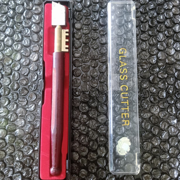 Pisau potong kaca diamond