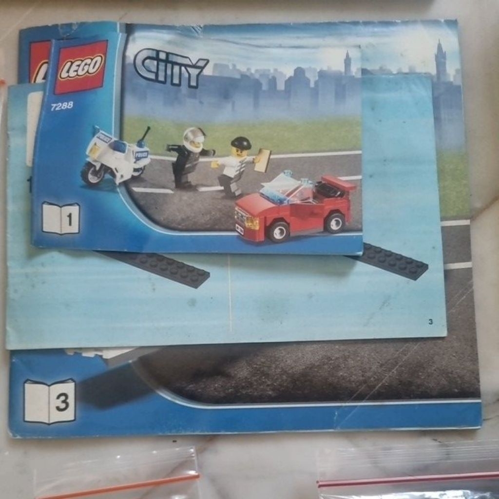 preloved LEGO CITY 7288: Mobile Police Unit
