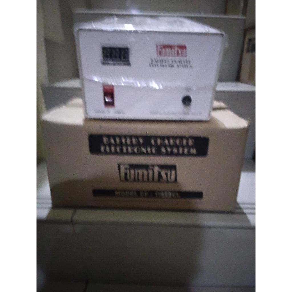 FUMITSU CF 1024EL FULL AUTOMATIC BATTERY CHARGER 24V