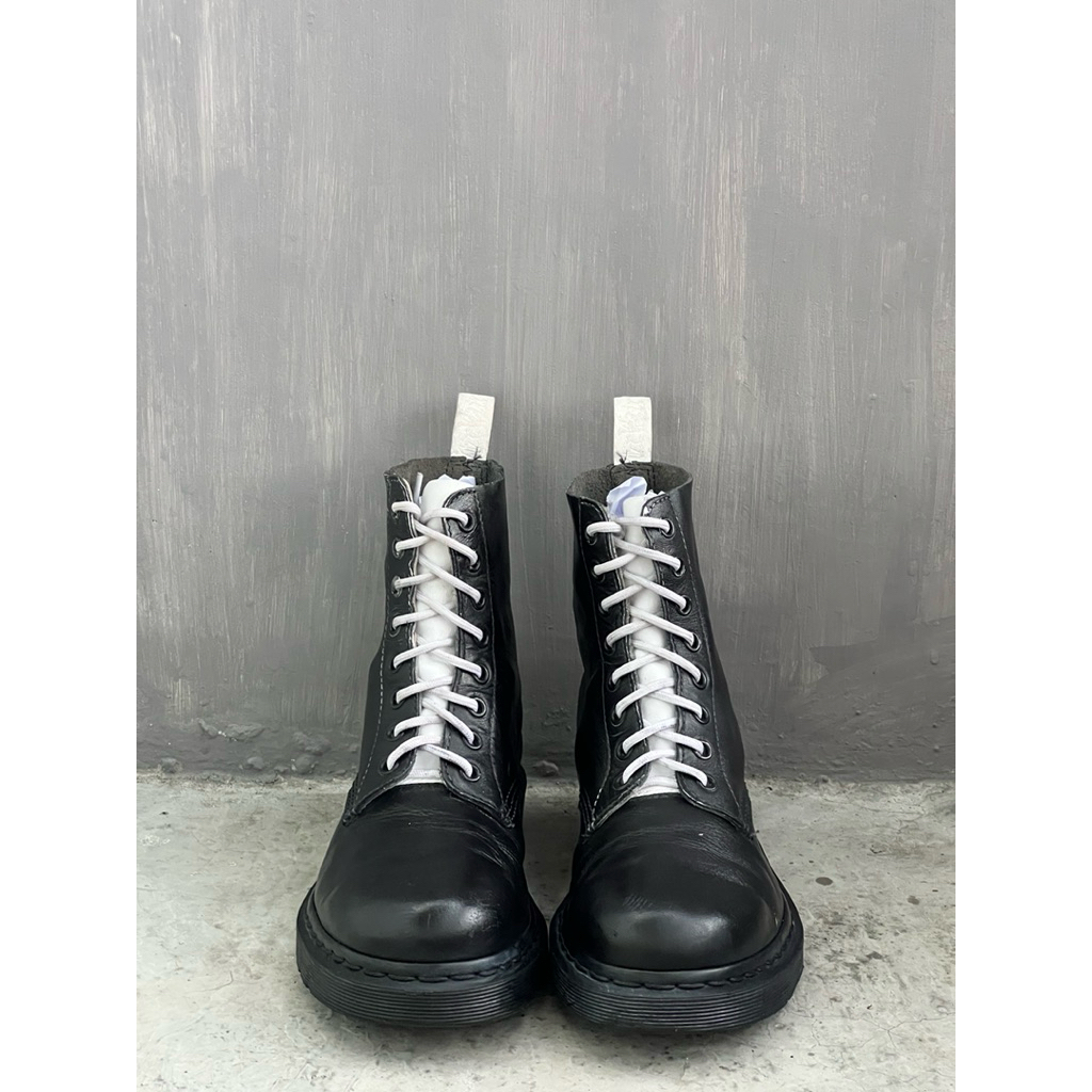 Dr Martens 1460 Black White (second)