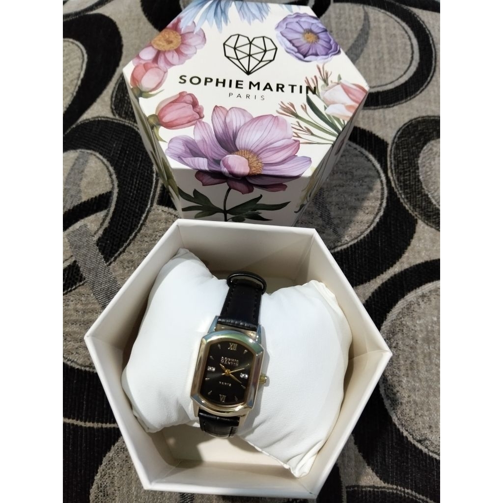 Jam Tangan Wanita Sophie Martin Hype Croco dengan Strap Kulit Sintetis Hitam