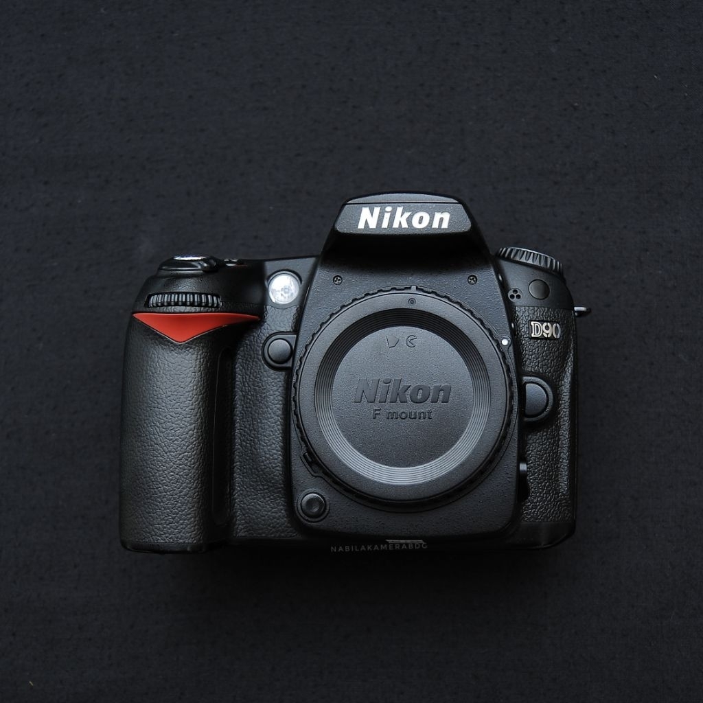 NIKON D90 BODY ONLY