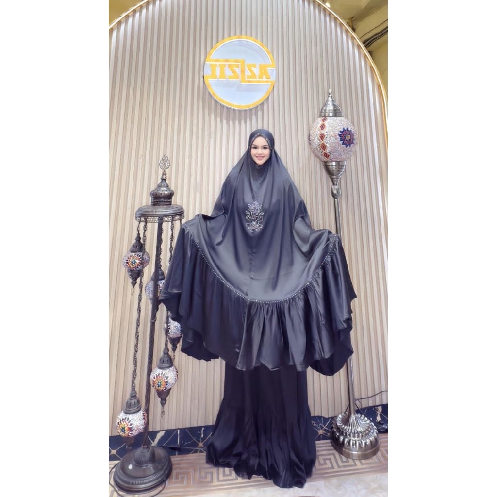 AZIZIL MUKENA SILK RAMPEL HITAM PUTIH BY AZIZIL