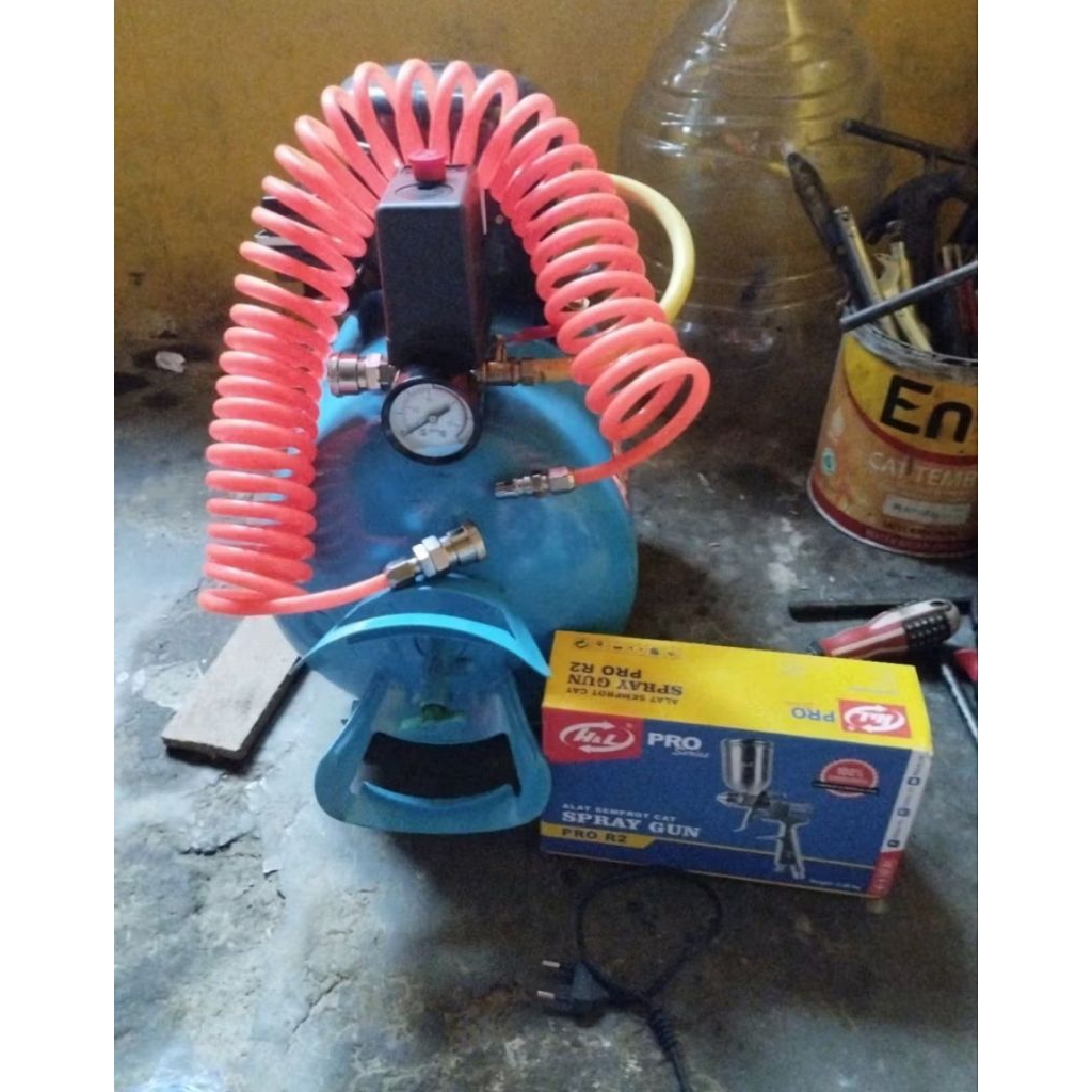 kompresor OTOMATIS silent rakitan PAKET HEMAT( KOMPRESOR OTOMATIS SPRAY GUN DAN SLANG)