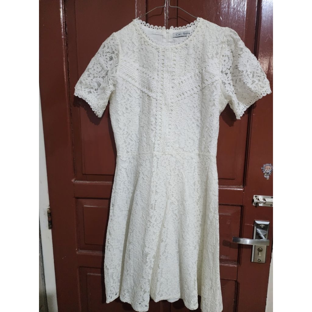 Dress Wanita Brokat Bunga Putih-Preloved