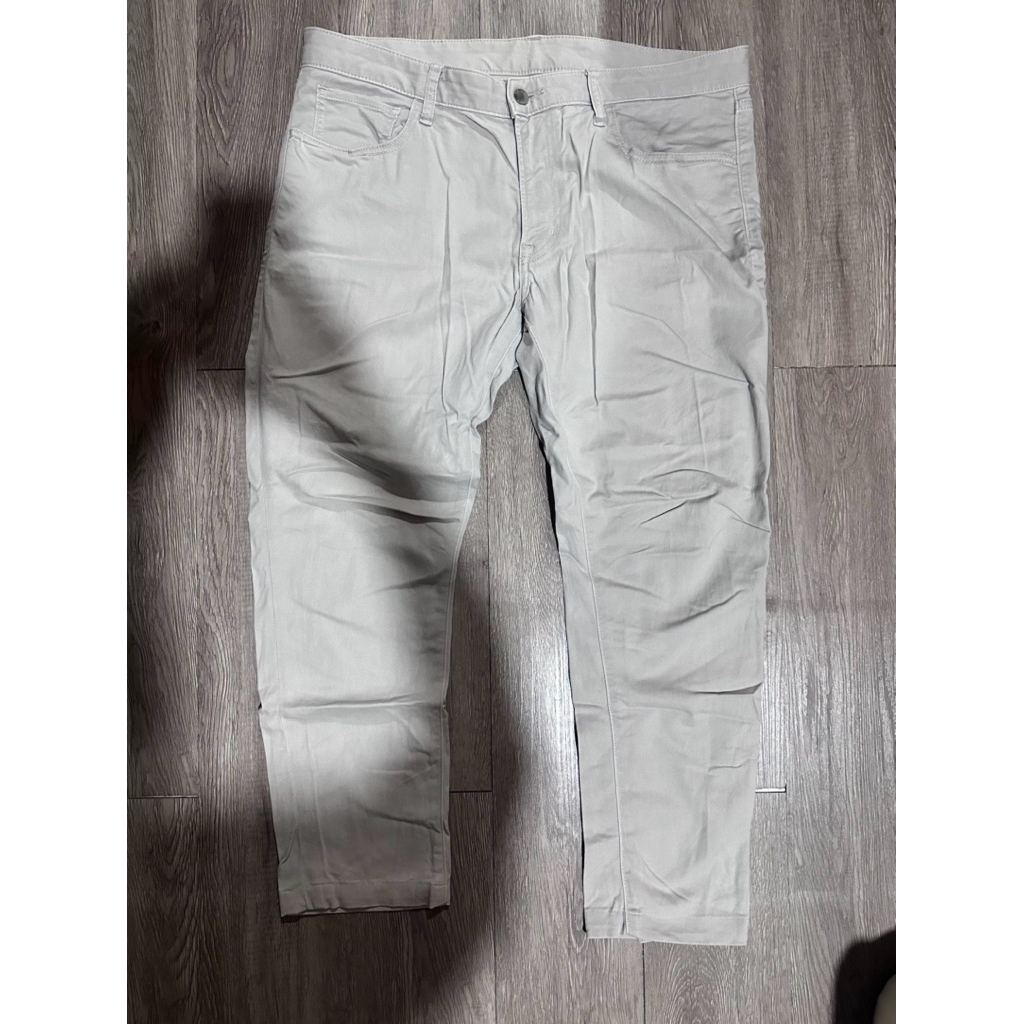 Celana Uniqlo Light Grey Size 34