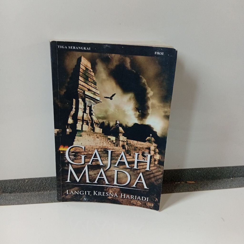 Novel Gajah Mada langit Kresna hariadi