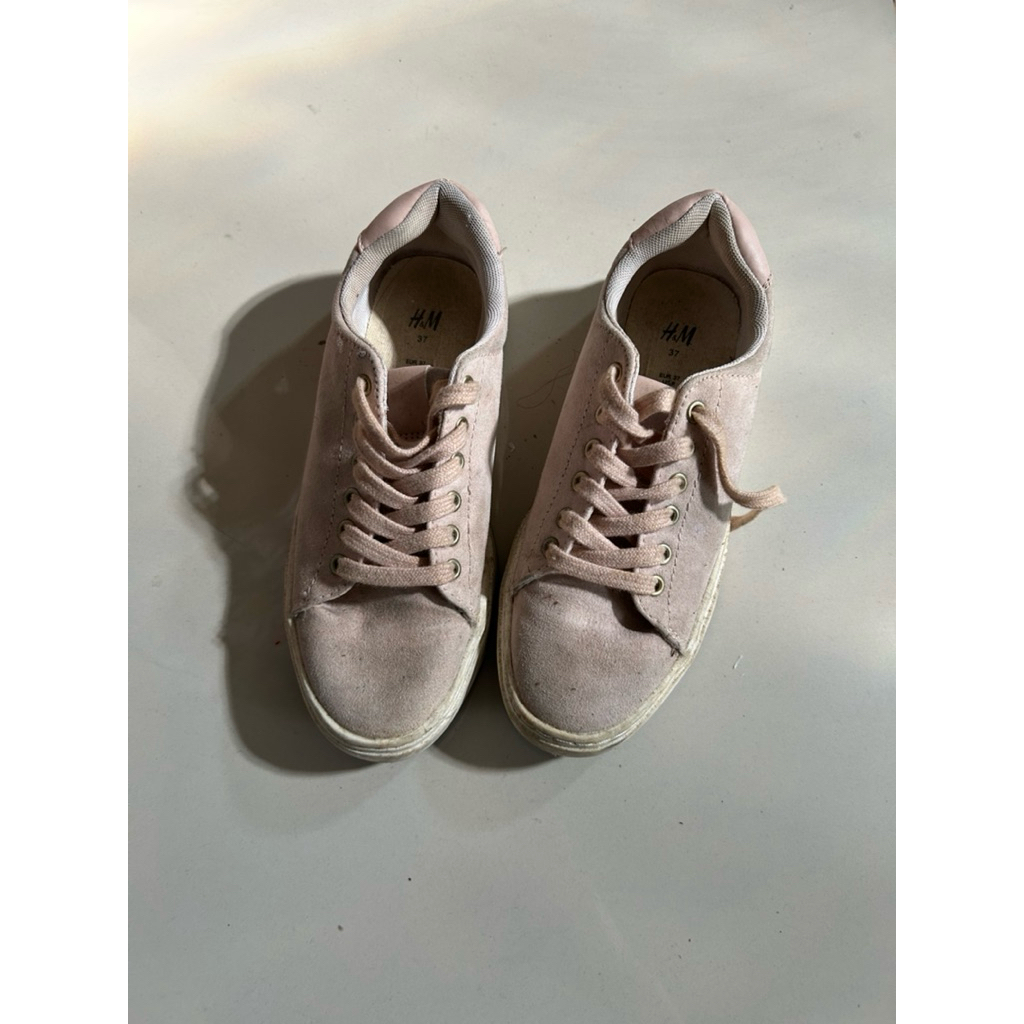 HnM suede sneakers