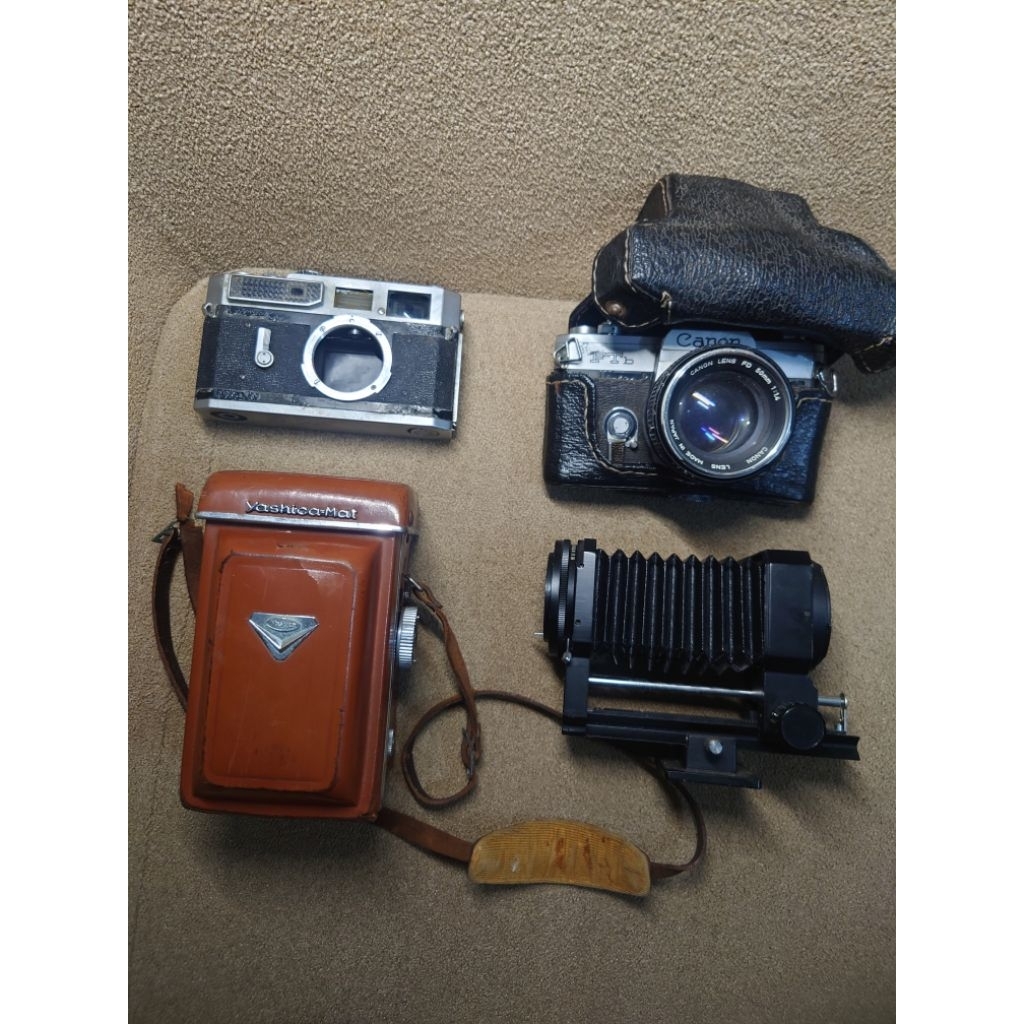 kamera film jadul yashica mat Canon model 7 Canon ftb
