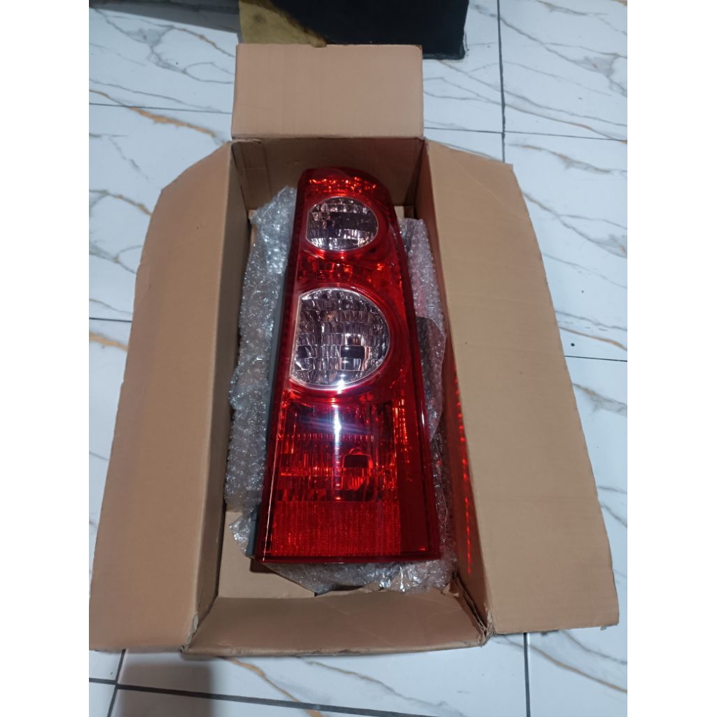 Stoplamp Lampu Belakang Toyota Avanza Original Tahun 2008 2009 2010 2011