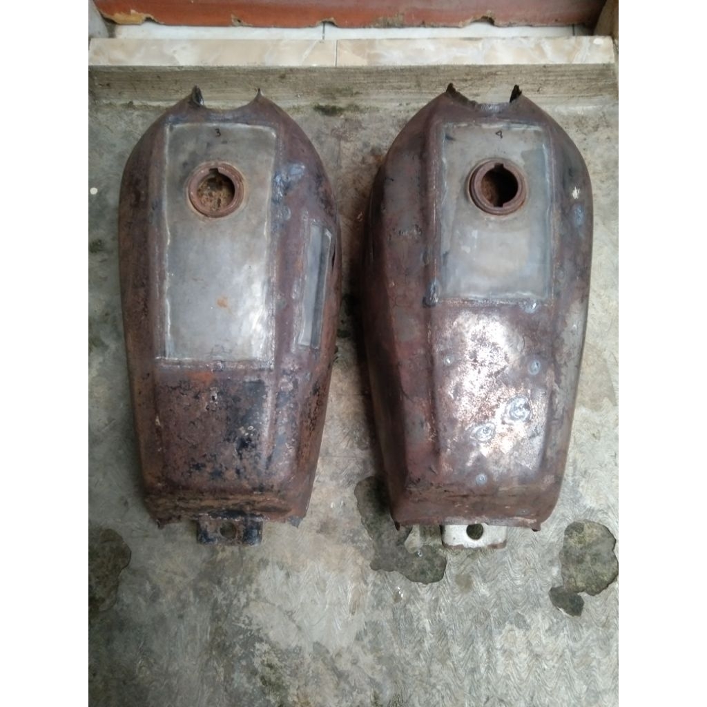 Tangki cb100 K5 ori bekas, kondisi bekas & siap naik cat. Harga per biji