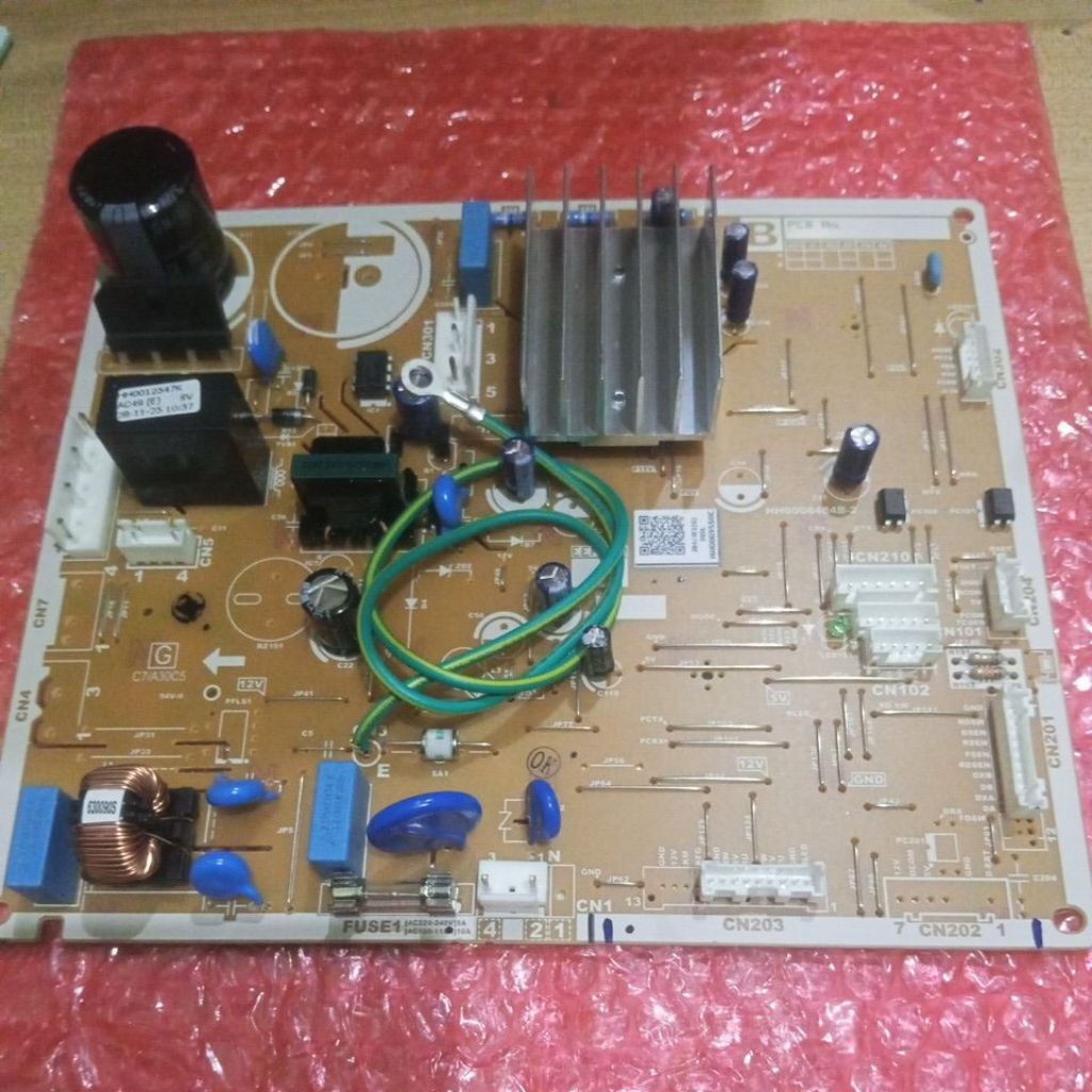 Modul PCB kulkas Hitachi Inverter. HH0008484B-2.