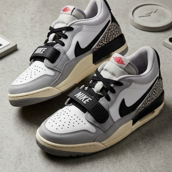 Sepatu Air Jordan High Just Don Legacy White Black -Second