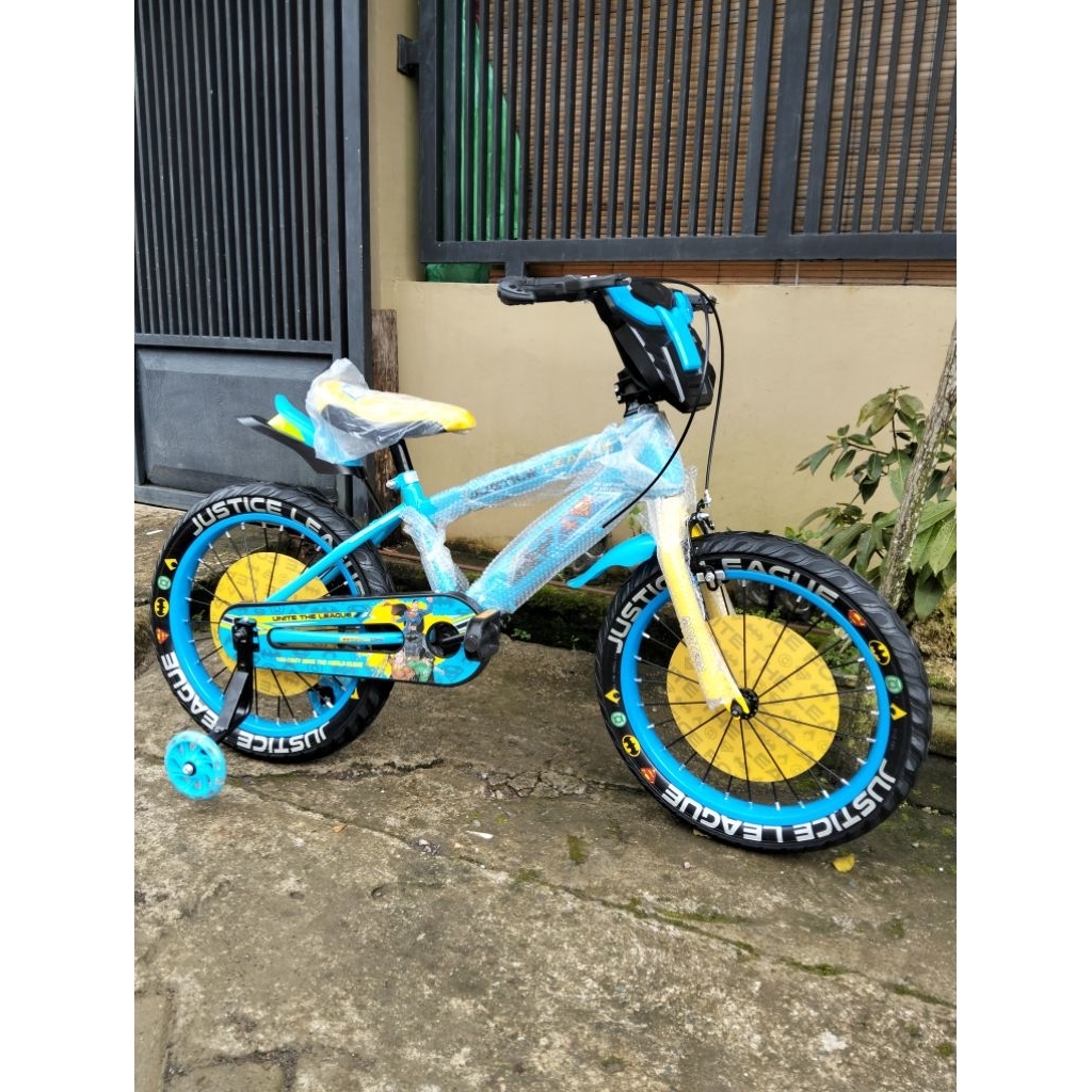 SEPEDA ANAK 18 BMX SAKONI/ SEPEDA ANAK 18 INCI MURAH BMX SAKONI, UMUR 5-10 TAHUN, STEEL
SEPEDA BMX A