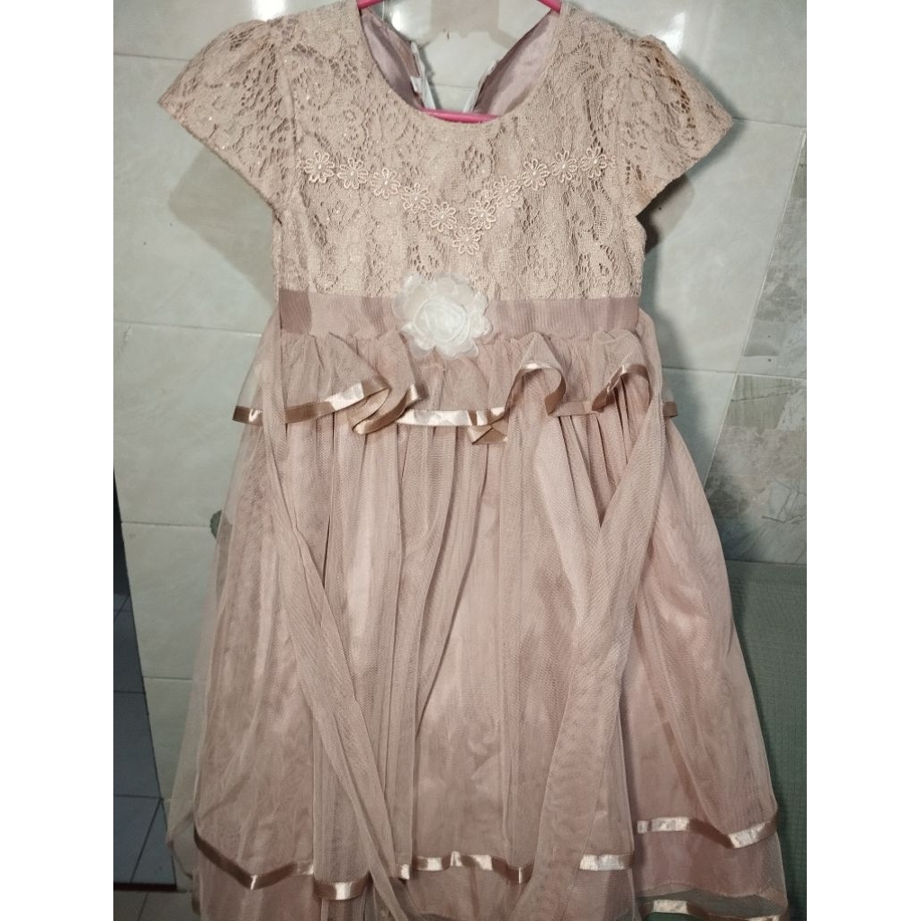 preloved dress brokat anak cream